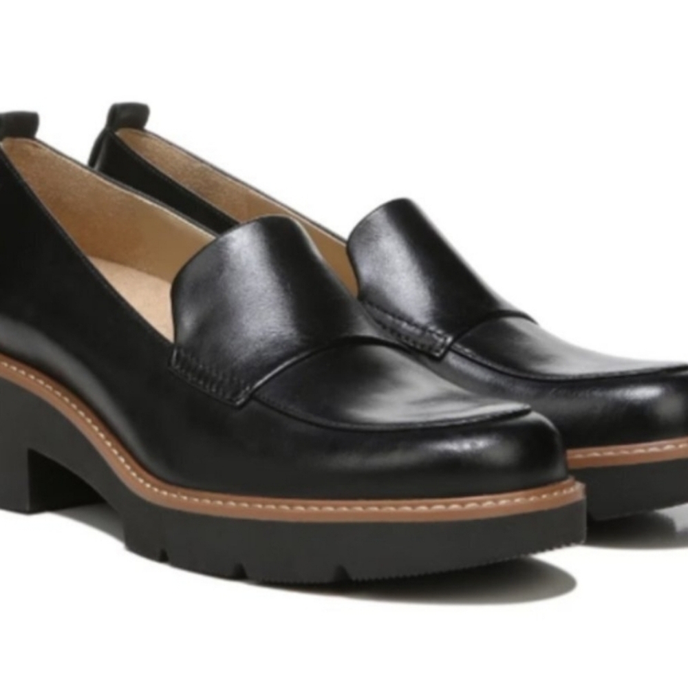 NATURALIZER DARRY LUG SOLE LOAFER